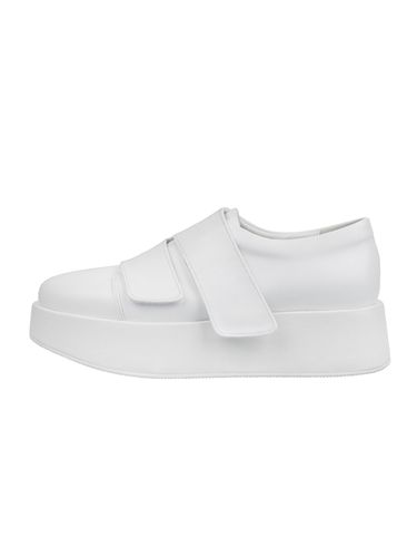 Krinon Low Top Sneakers _ White - HUMANT - Modalova