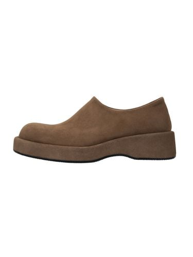 Earth Loafer Plain Shoes _ Brown - HUMANT - Modalova