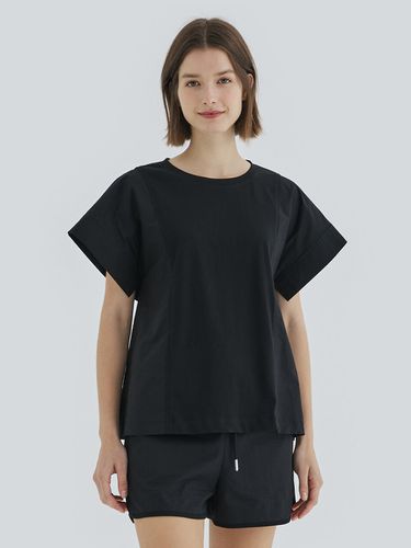 Texture Block Blouse (Black) - ENOUGH TIME - Modalova