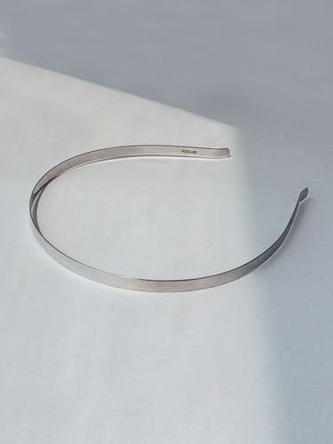 Metal Hairband (White) - POSTLUDE - Modalova