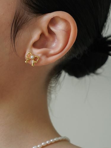 Love Knot Pearl Earring - FLOWOOM - Modalova