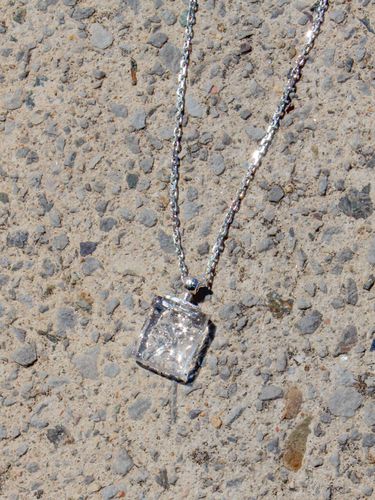 Rectangular Resin Silver Necklace - POSTLUDE - Modalova