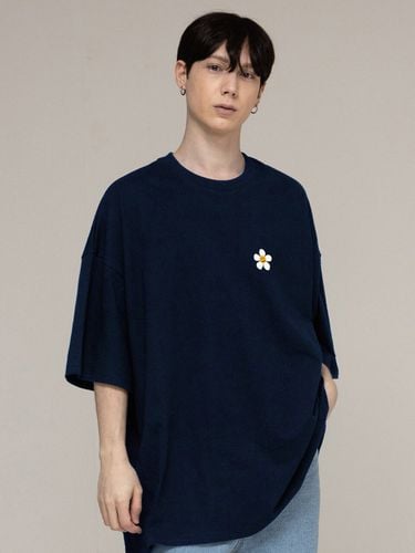 Flower Dot Over Fit Short Sleeve T Shirt - GRAVER - Modalova