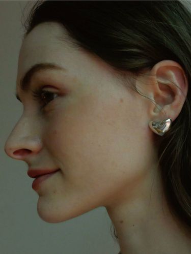 Madeleine Earrings - THELAMA - Modalova