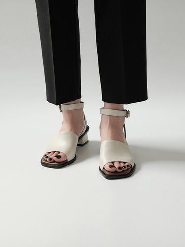 Mago Sandals / Cream - rareness - Modalova