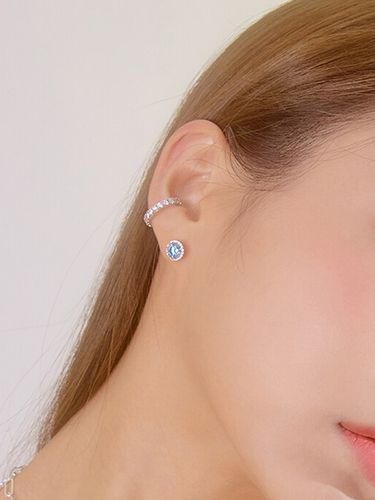 Sky Blue One Cubic Earrings - MACIER - Modalova