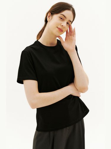 Silky Rouge Short T-shirt (Black) - lesoleilmatinee - Modalova