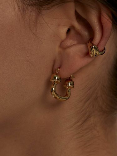 Signature Hoop Earring_Gold - Invisible collage - Modalova