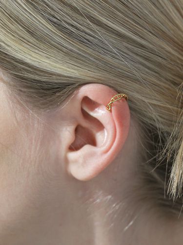 Twist Ear-Cuff (C030) - 2 Colors - LAZYDAWN - Modalova