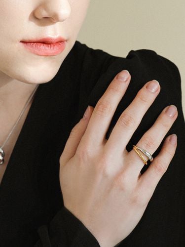 Two-tone Layered Ring (R036) - LAZYDAWN - Modalova