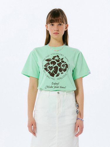 Summer Blossom T-shirt (Pale Mint) - UNI STUDIO - Modalova