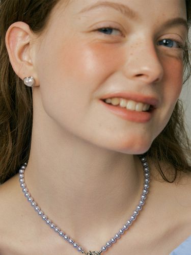 Adorable Pearl Earrings_Silver - XPIER - Modalova