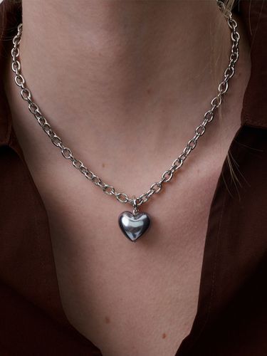 Gray Heart-Shaped Pearl Necklace - MONDAY EDITION - Modalova