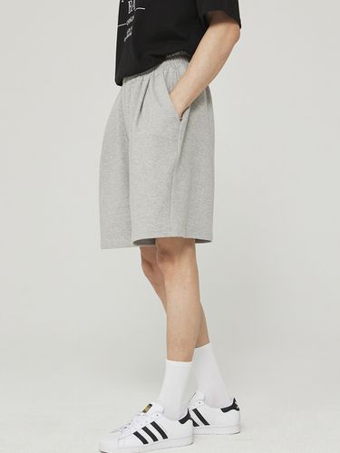 Deep One Tuck Sweat Bermuda Shorts_Gray - mellurbane - Modalova