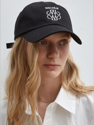 Nicole Signature Ball Cap - Black - NICK&NICOLE - Modalova