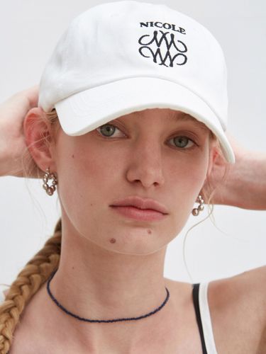 Nicole Signature Ball Cap - White - NICK&NICOLE - Modalova