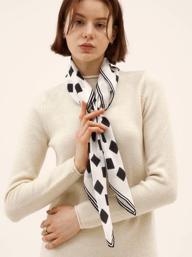 Square Print Silk Scarf - ONSZ - Modalova