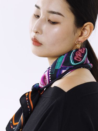 Neon Jukebox Silk Scarf - ONSZ - Modalova