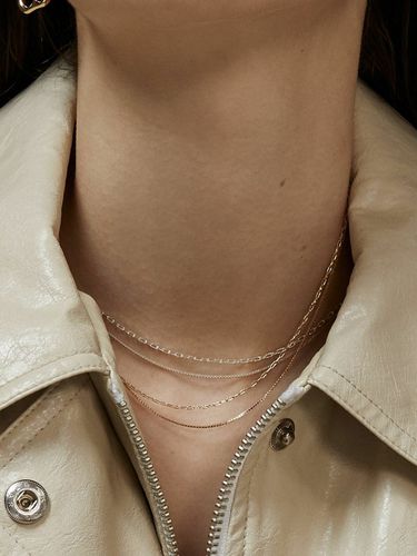 Layered Necklace_Gold - Invisible collage - Modalova