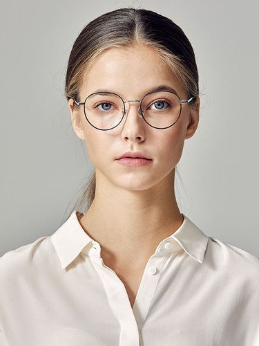 Julia c.001 Glasses - mahrcato - Modalova