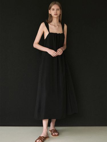 Loose Fit Shirring Long Dress_Black - ADAUL - Modalova