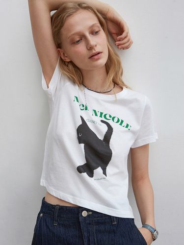 Nicole Cat Crop T-shirt (White) - NICK&NICOLE - Modalova