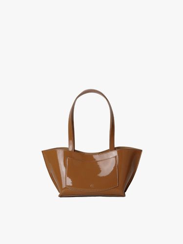 Riko_Patent Shoulder Bag (Coffee) - (GYEOL) - Modalova