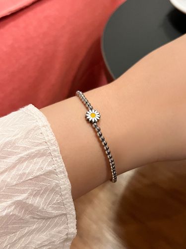 Daisy Ball Bracelet - ANNAFLAIR1986 - Modalova