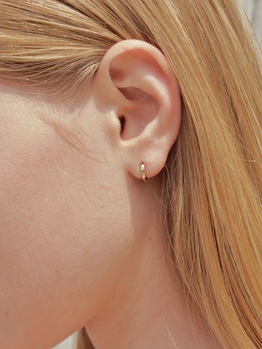 Cubic touch earring - ENGBROX - Modalova