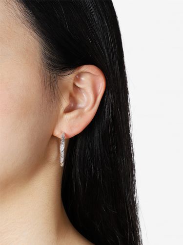 Tweed Rough Earring _ Silver - AEKKI - Modalova