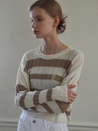 Long Sleeve Stripe Knit Top_Brown - YAN13 - Modalova