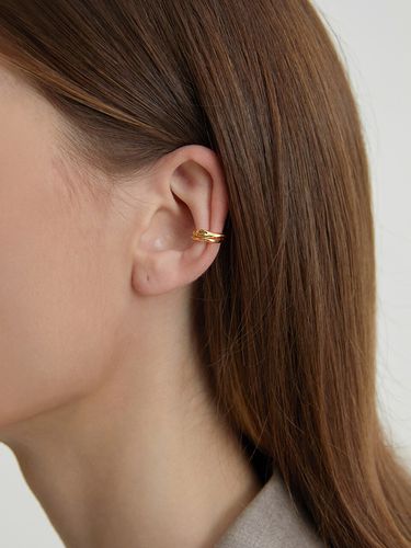 Crumpled Earcuff Earring - ANNAFLAIR1986 - Modalova