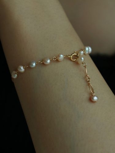 Baby Baroque Pearl Bracelet - Less is more - Modalova