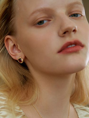 Midnight Red Cubic Wave Earring (2 color) - leeENoir - Modalova