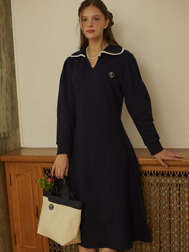 Rose Wappen Dress (Navy) - NONLOCAL - Modalova