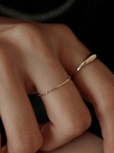 K Gold Square Chain Ring - Less is more - Modalova