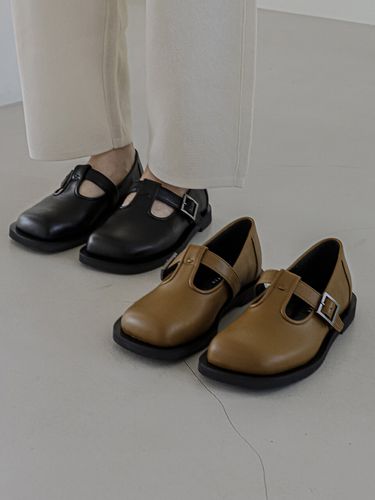 Over Mary Jane Shoes - 2 Colors (22521) - MOL:pin - Modalova