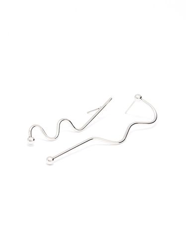 Line Wave Earrings - ANNAFLAIR1986 - Modalova