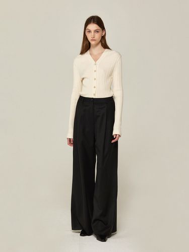 One Tuck Wide Pants_Black - AVA MOLLI - Modalova