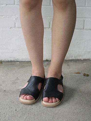 Boxy Sandals_Black - heenn - Modalova