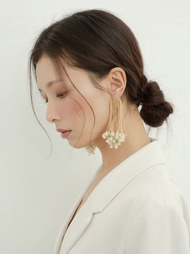 Tassel Drop Earrings - Gold - FINDELISE - Modalova