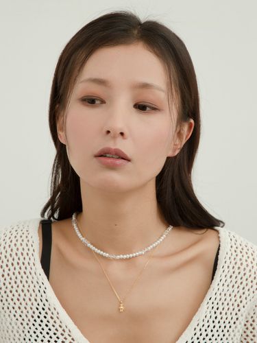 Freshwater Pearl Necklace with Jelly - FINDELISE - Modalova