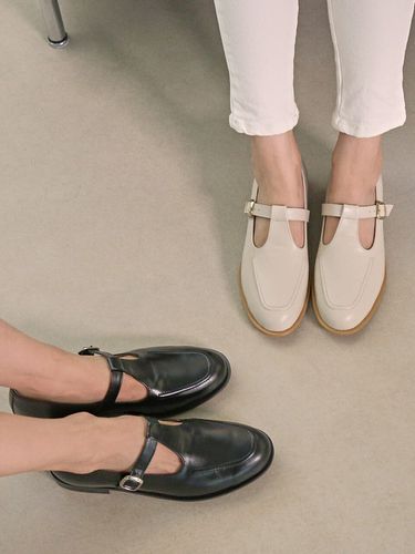 Duey T-Strap Loafer - LOWFLOW - Modalova