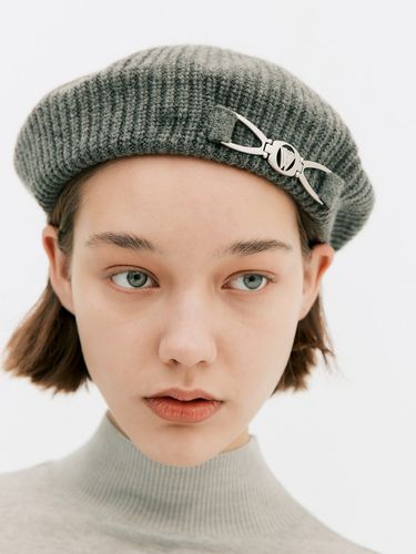 Cashmere Knit Beret Hat - Gray - WNDERKAMMER - Modalova