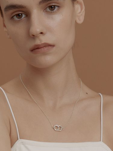 Lid Logo Single Necklace_Silver - Invisible collage - Modalova