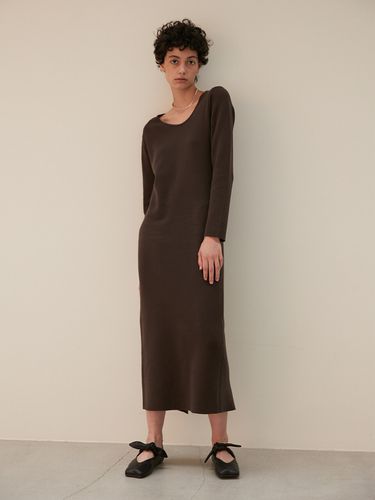 Soft Curved Neck Knit Dress - Carriere - Modalova