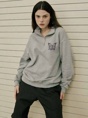 Butterfly Half Zip-Up Sweatshirt _ - STAFFONLY - Modalova