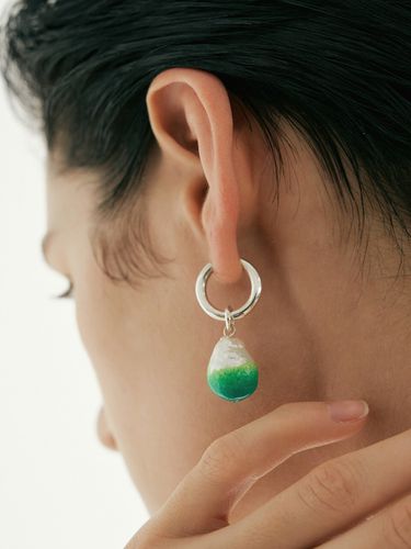 Moi 4st Green Pearl Earring_09 - MOI studio - Modalova