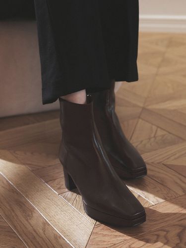 Flavia Platform Ankle Boots - (AM221521) - amellie - Modalova