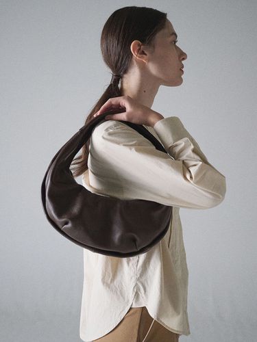 Dune Shoulder Bag_ Choco [YB267_CC] - YURT - Modalova